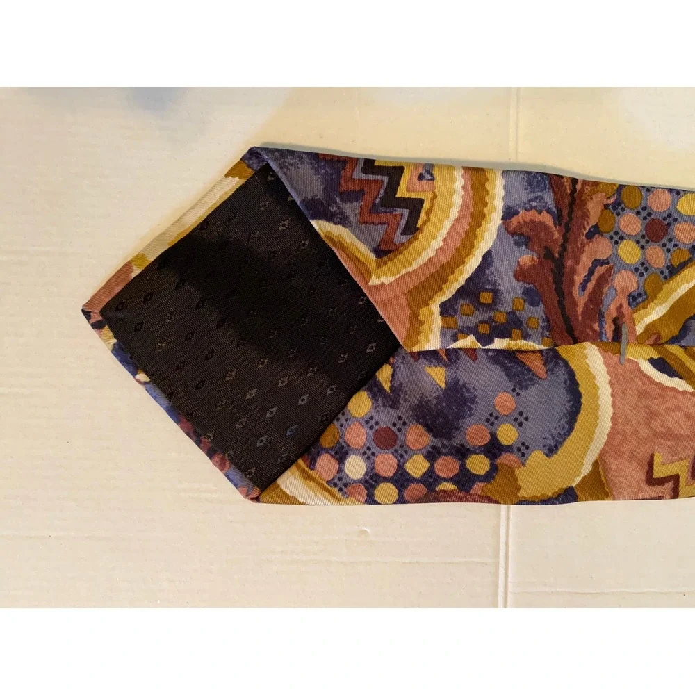 Halston III Mens Silk Necktie Abstract Geometric Floral Italian Silk Mauve Navy